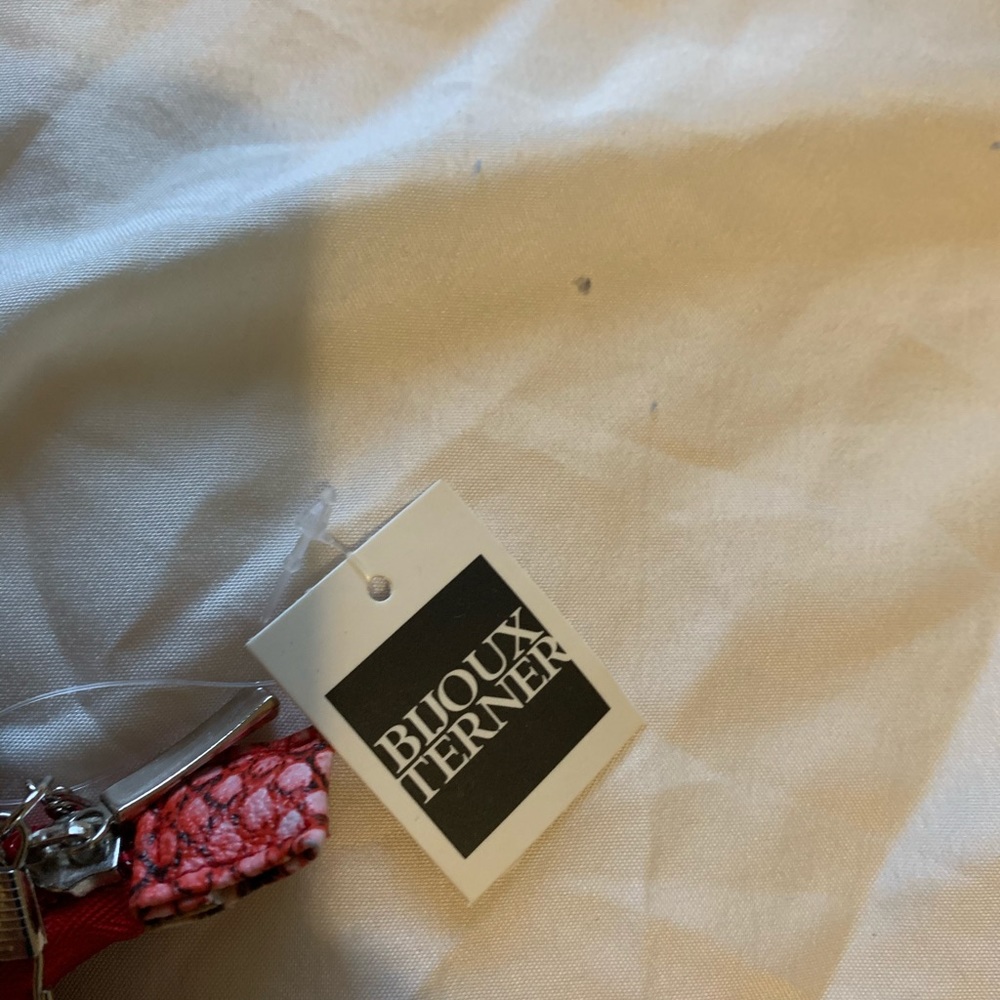 Red clutch - Picture 4 of 5